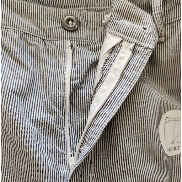 Croft & Barrow Women's Skort 16W Mid-Rise Classic Summer Floral Stripes NWT - Picture 4 of 14